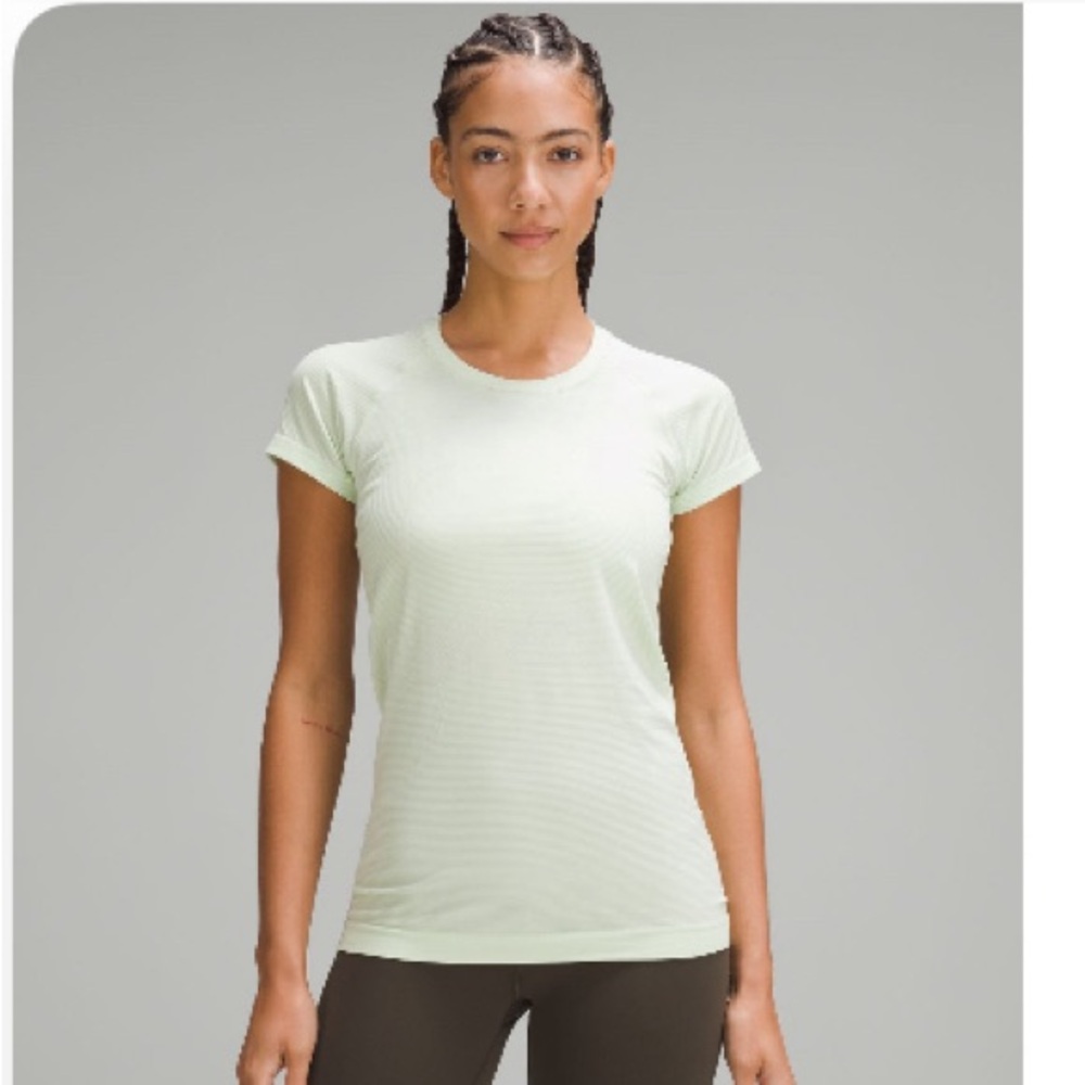 Lululemon Swiftly Tech Short-Sleeve Shirt 2.0 - Kohlrabi Green - Size 6